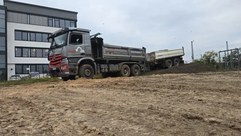 Maschine von Ecker Galabau im Einsatz, Bild 6